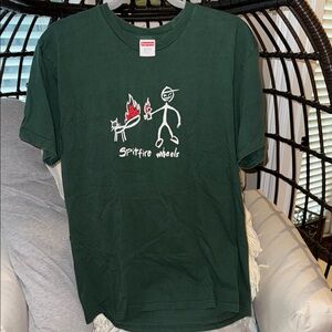 Supreme Green Short Sleeve Tee with Graphic Design
